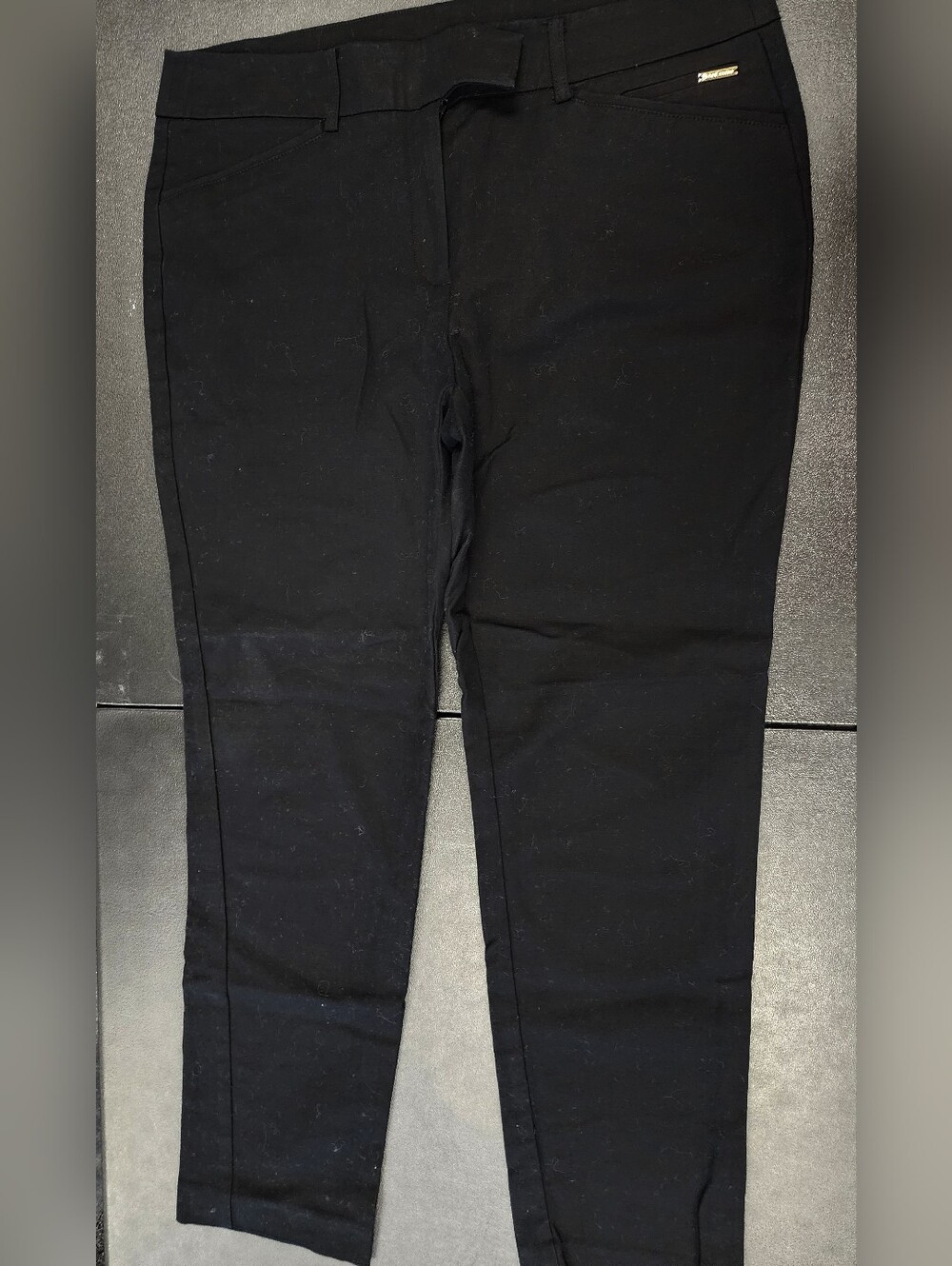 Anne KLEIN SZ 10 Black Slim Leg Pants